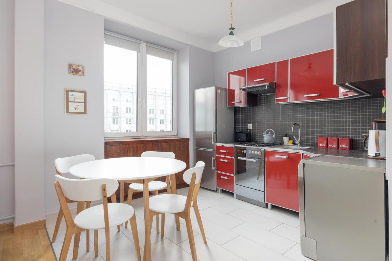 Metro Raclawicka Red Apartment 바르샤바 외부 사진