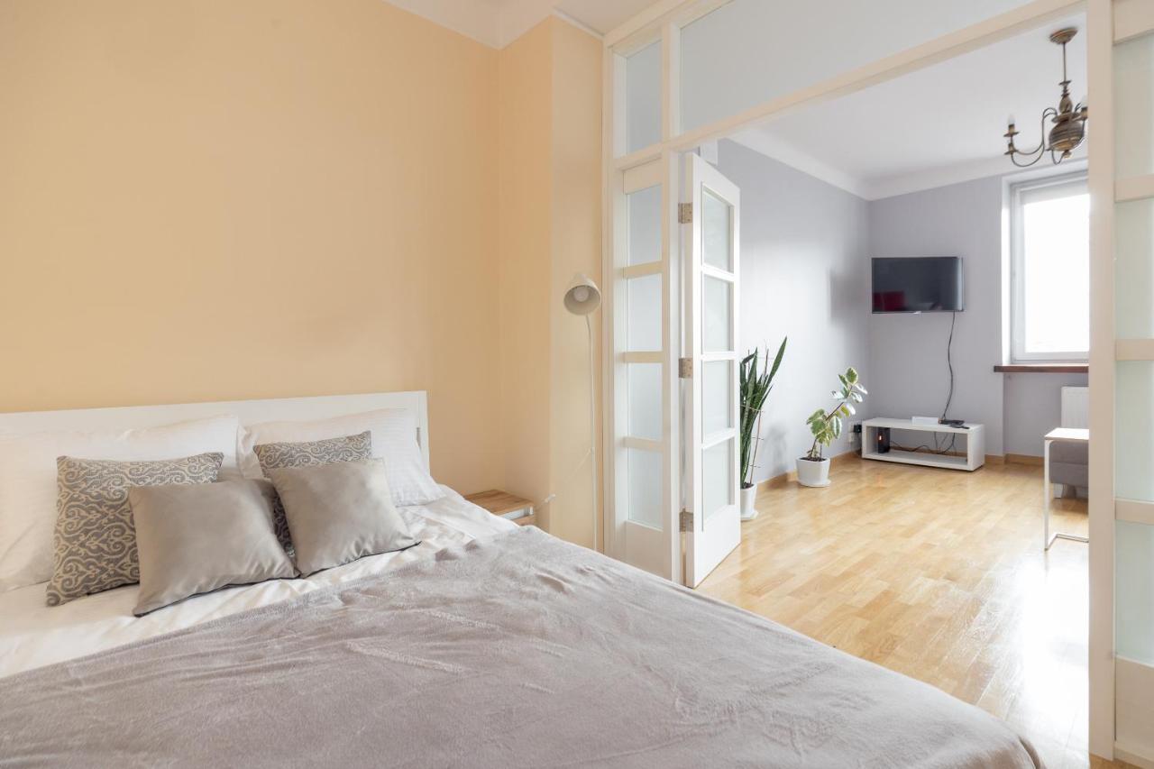 Metro Raclawicka Red Apartment 바르샤바 외부 사진