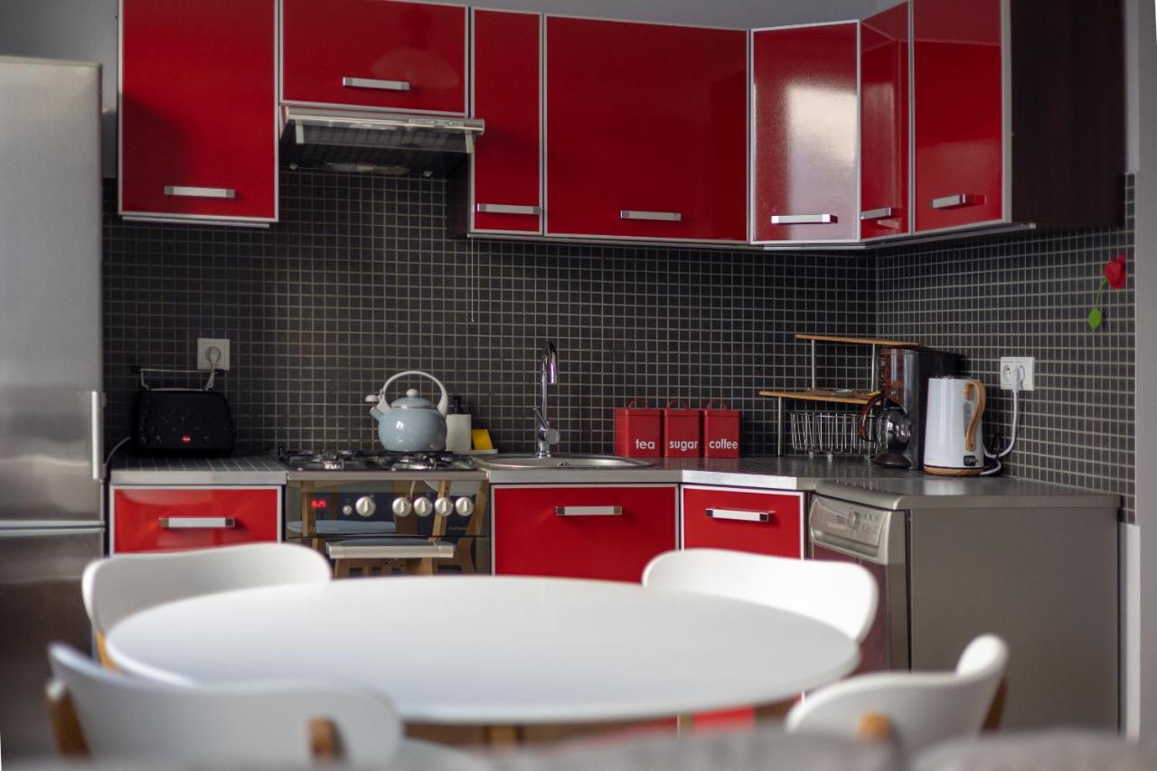 Metro Raclawicka Red Apartment 바르샤바 외부 사진